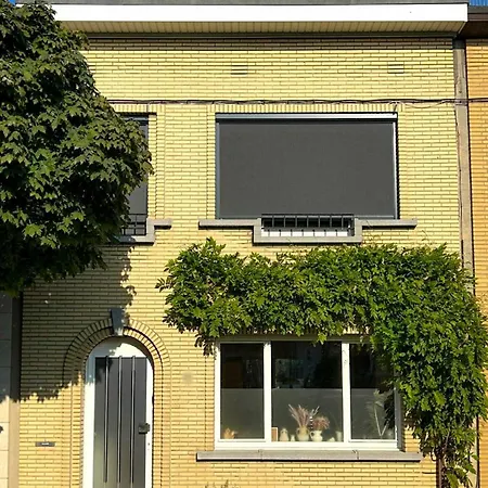 Apartamento Charming 3-bedroom House With Big City Garden, Ideal For Expats Or Families *
