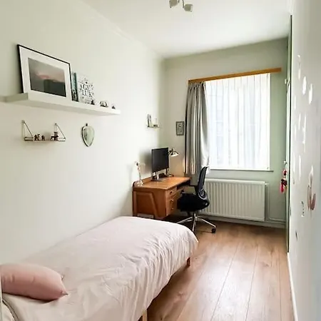 Apartamento Charming 3-bedroom House With Big City Garden, Ideal For Expats Or Families Amberes