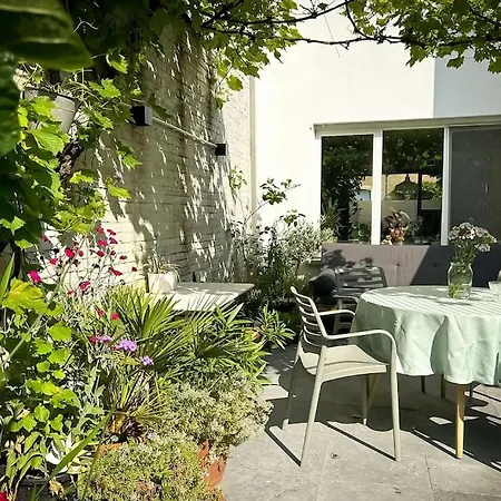 Charming 3-bedroom House With Big City Garden, Ideal For Expats Or Families Apartamento Amberes